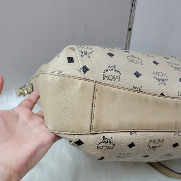 MCM Women's Beige Tote Bag - Picture 6 of 16